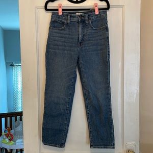 Madewell Classic Straight Leg Jean (Size 27)